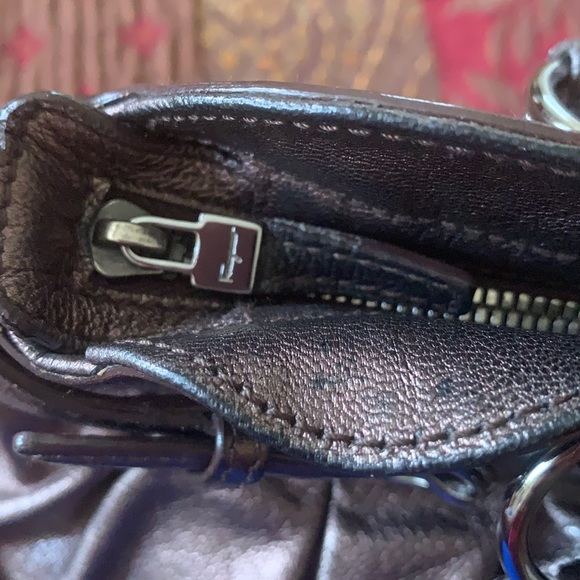 Authentic Salvatore Ferragamo leather satchel bag - Picture 11 of 12